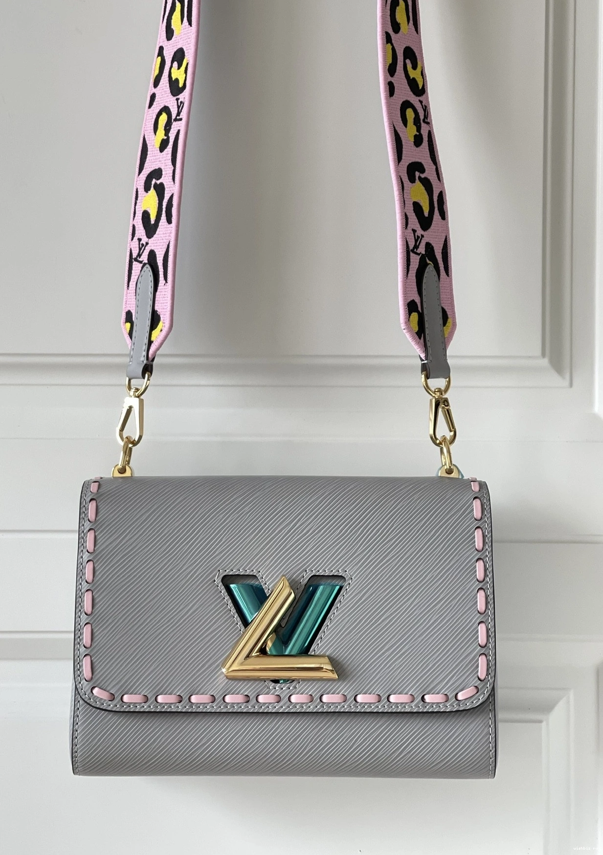 WIS LOUIS VUITTON TWIST MM 1002